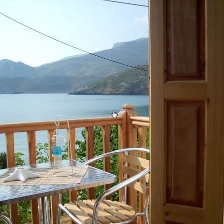 To Kamari Apartment Aspous Bagian luar foto